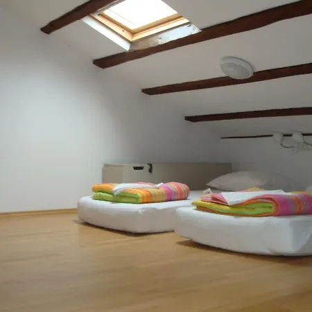 Hostel Alieti *