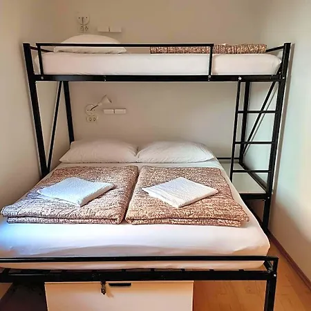 Hostel Alieti