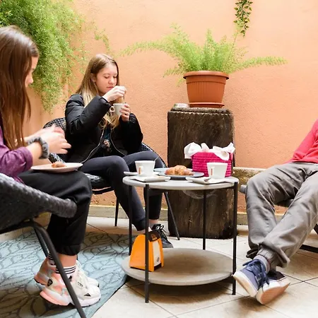 Hostel Alieti